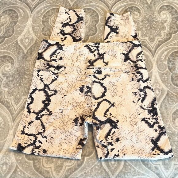 Varley Biona Tight Ivory Snake - Picture 6 of 6